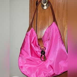 DOONEY & BOURKE LOGO LOCK NYLON PINK HANDBAG. NEW